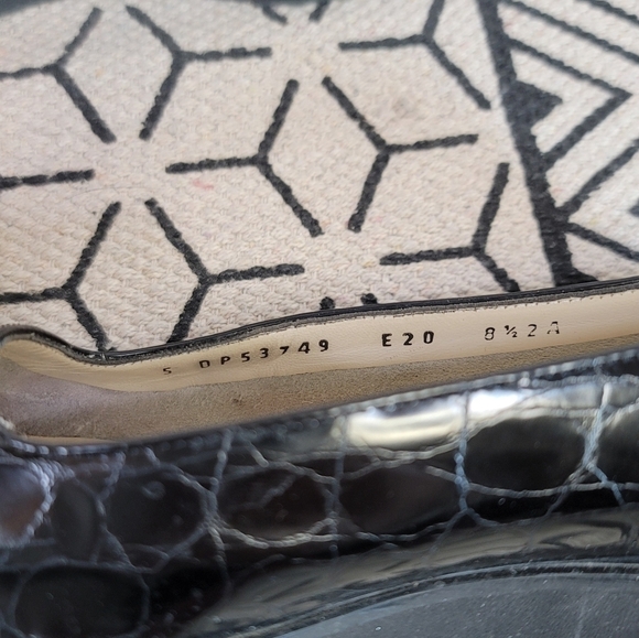 SALVATORE FERRAGAMO BLACK LEATHER WEDGE LOAFER, SZ 8.5 - Picture 13 of 16